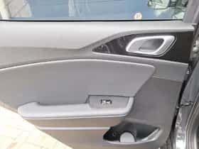 Kia XCeed (2025) thumbnail 6