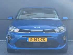 Kia Rio (2023) thumbnail 2
