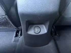 Kia Rio (2023) thumbnail 11