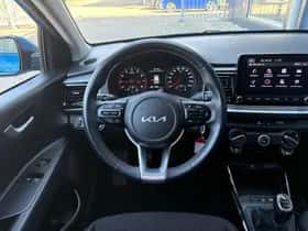 Kia Rio (2023) thumbnail 13
