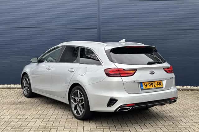 Kia Ceed Sportswagon (2020) thumbnail 4