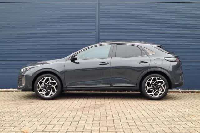 Kia XCeed (2025) thumbnail 2