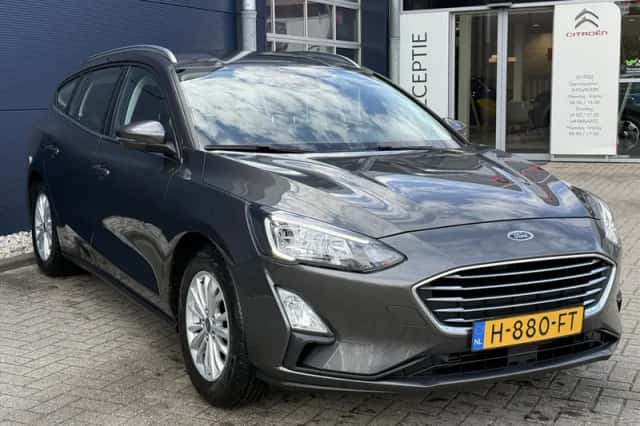 Ford Focus (2020) thumbnail 3