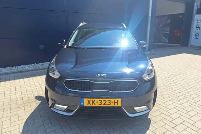 Kia Niro (2019) thumbnail 2