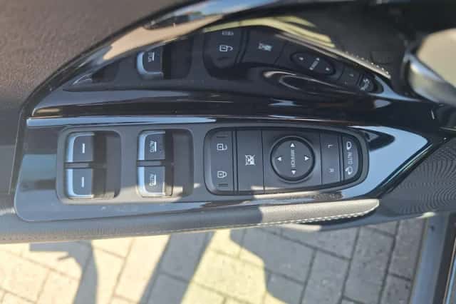 Kia Niro (2019) thumbnail 5