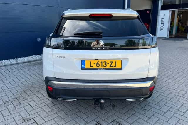 Peugeot 3008 (2021) thumbnail 4