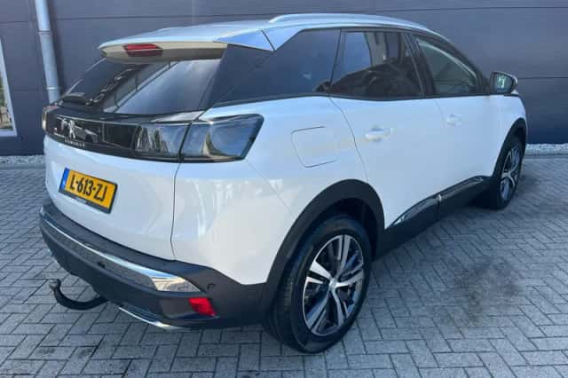 Peugeot 3008 (2021) thumbnail 5