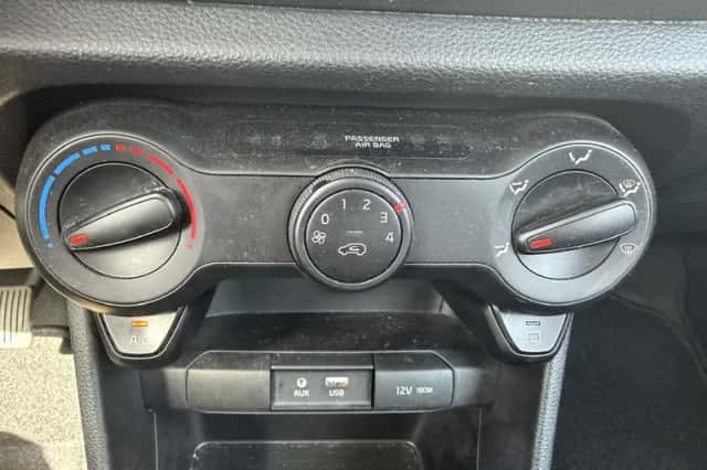 Kia Picanto (2018) thumbnail 22