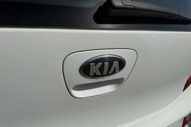 Kia Picanto (2018) thumbnail 5