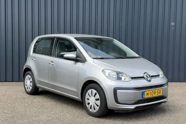Volkswagen Up! (2020) thumbnail 2