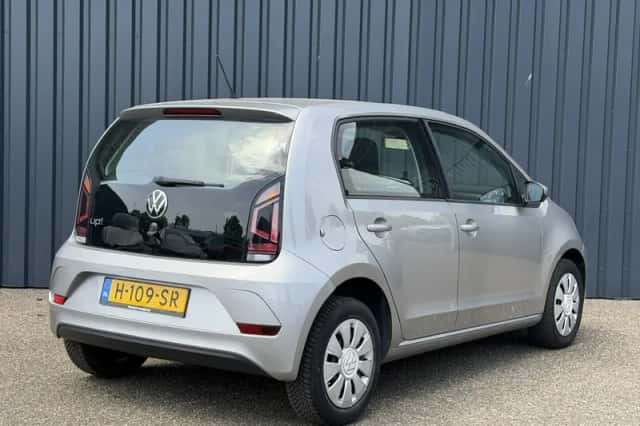 Volkswagen Up! (2020) thumbnail 3