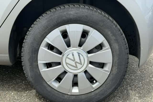 Volkswagen Up! (2020) thumbnail 5
