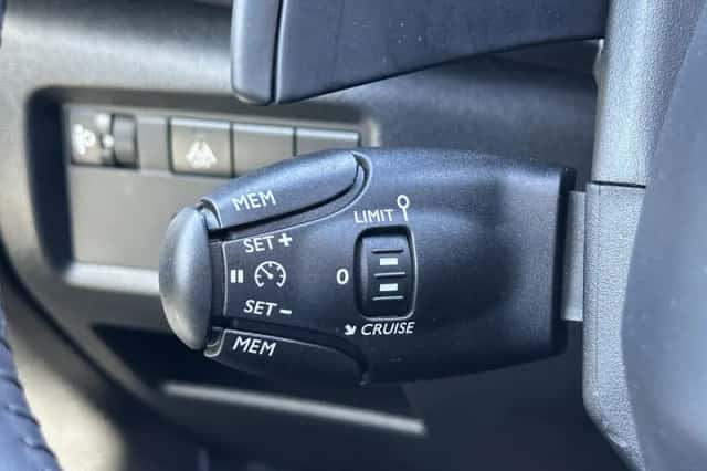 Citroën C5 Aircross (2023) thumbnail 17