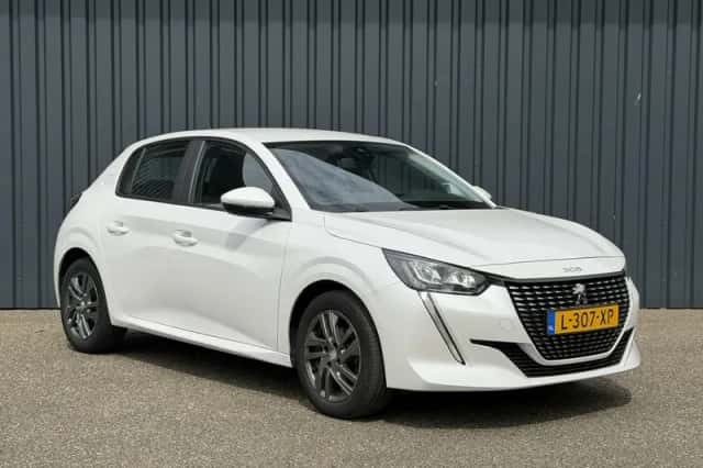 Peugeot 208 (2021) thumbnail 2