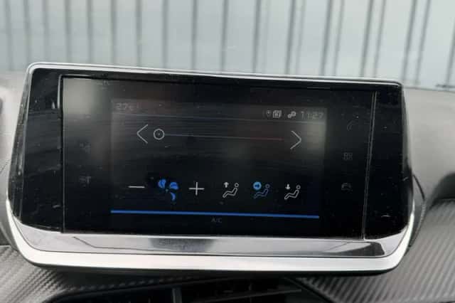 Peugeot 208 (2021) thumbnail 15