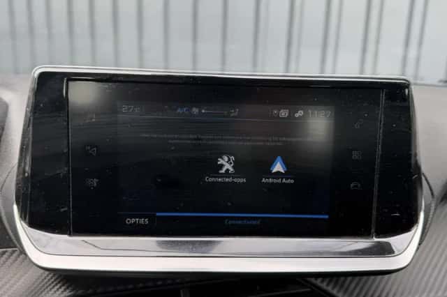 Peugeot 208 (2021) thumbnail 18