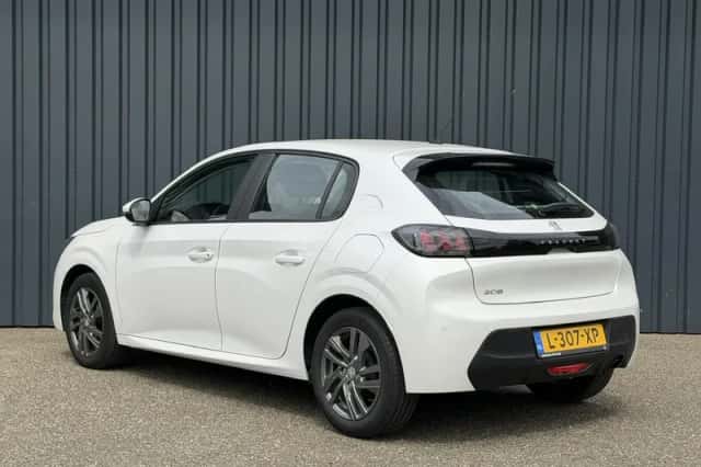 Peugeot 208 (2021) thumbnail 4