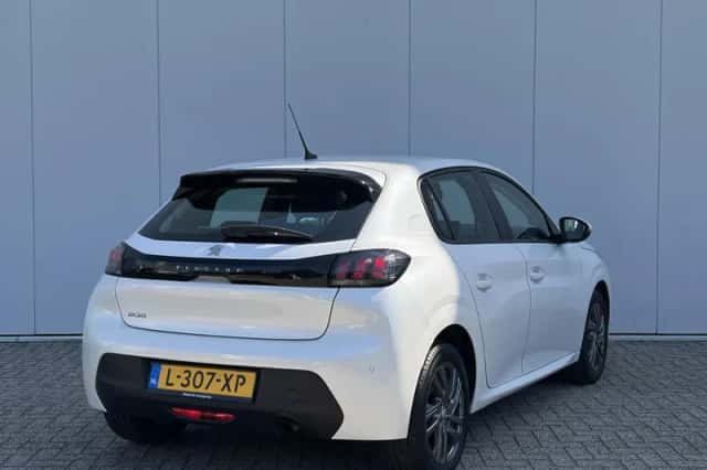 Peugeot 208 (2021) thumbnail 5