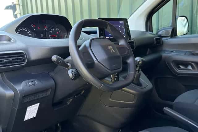 Peugeot Partner (2023) thumbnail 13