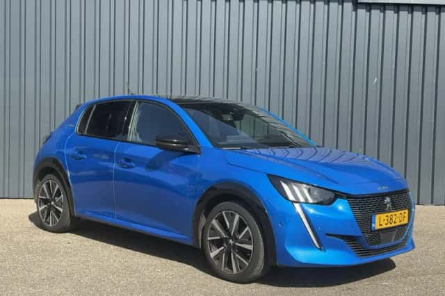 Peugeot 208 (2021) thumbnail 2