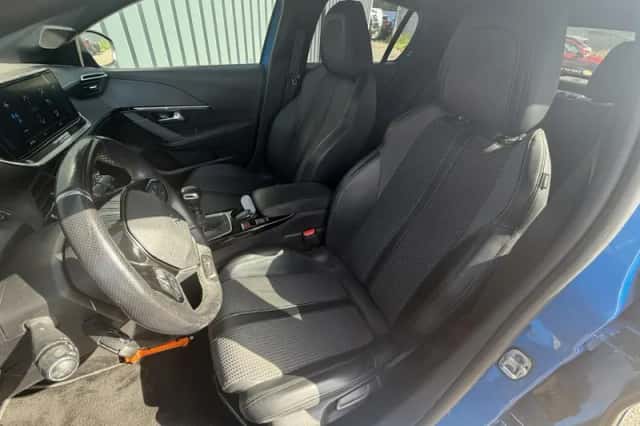 Peugeot 208 (2021) thumbnail 12