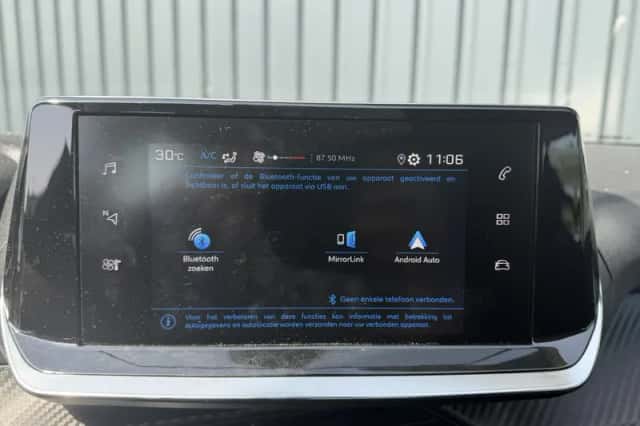 Peugeot 208 (2023) thumbnail 12