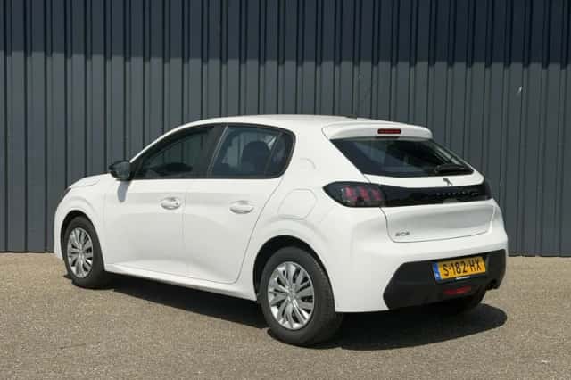 Peugeot 208 (2023) thumbnail 25