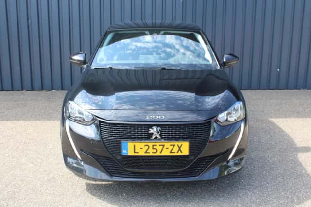 Peugeot e-208 (2021) thumbnail 3