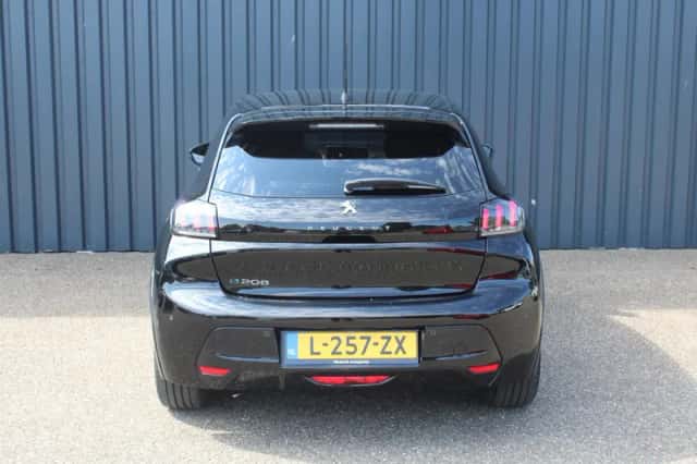 Peugeot e-208 (2021) thumbnail 5