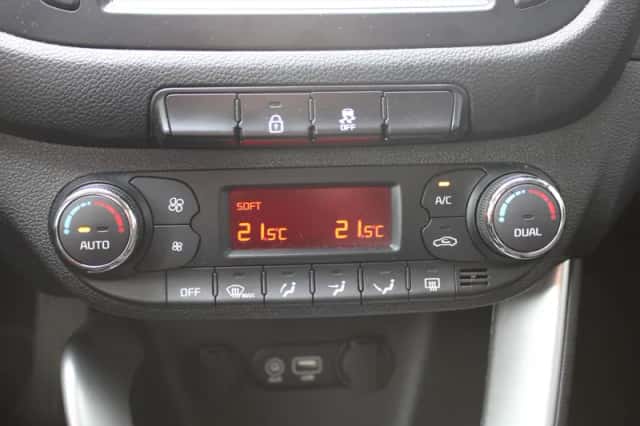 Kia Cee'd (2018) thumbnail 20