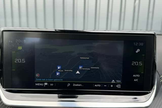 Peugeot 2008 (2021) thumbnail 23