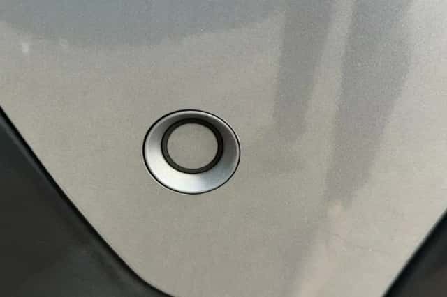 Peugeot 2008 (2021) thumbnail 10