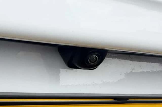 Hyundai Kona (2021) thumbnail 8