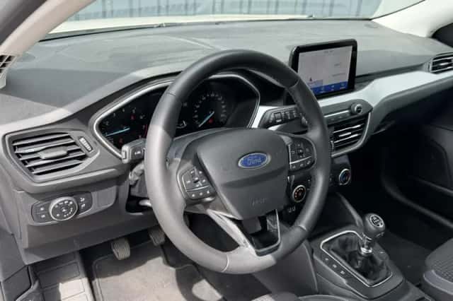 Ford Focus (2021) thumbnail 5
