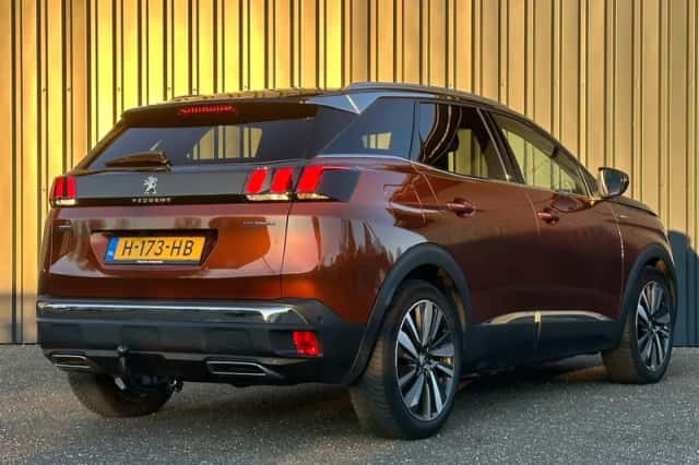 Peugeot 3008 (2020) thumbnail 6