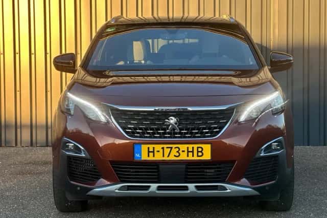 Peugeot 3008 (2020) thumbnail 8