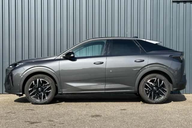 Peugeot 3008 (2024) thumbnail 2