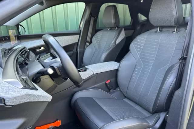 Peugeot 3008 (2024) thumbnail 14