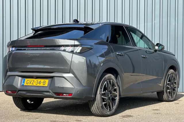 Peugeot 3008 (2024) thumbnail 5