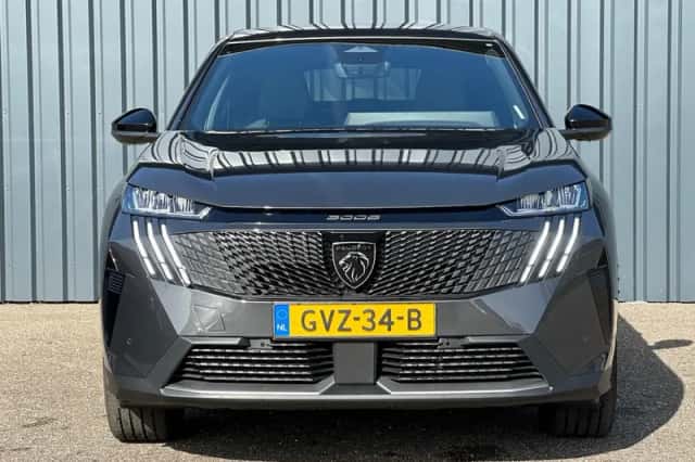 Peugeot 3008 (2024) thumbnail 8