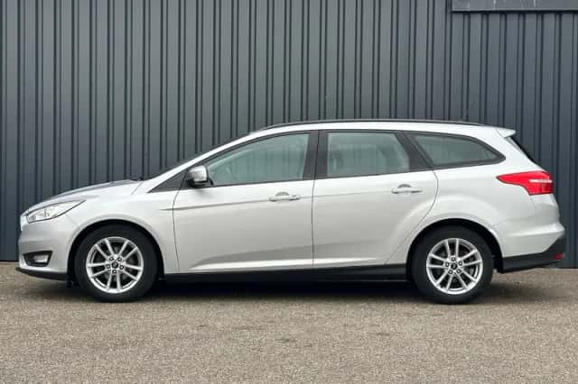 Ford Focus (2018) thumbnail 2