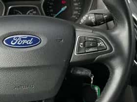Ford Focus (2018) thumbnail 18