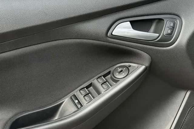 Ford Focus (2018) thumbnail 27