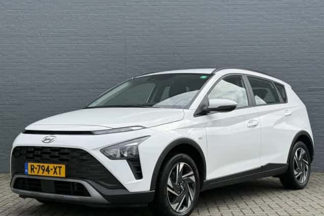Hyundai Bayon (2022) thumbnail 2