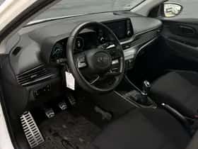 Hyundai Bayon (2022) thumbnail 11