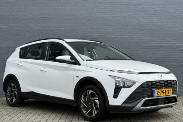 Hyundai Bayon (2022) thumbnail 4