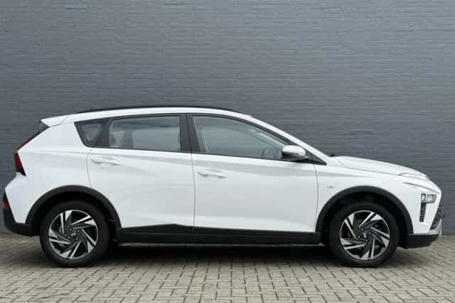 Hyundai Bayon (2022) thumbnail 5