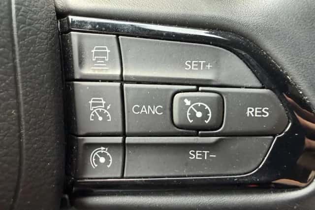 Jeep Compass (2022) thumbnail 18