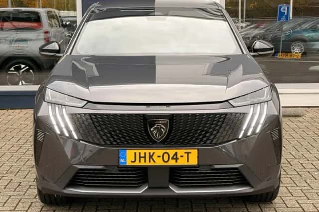 Peugeot 3008 (2025) thumbnail 3