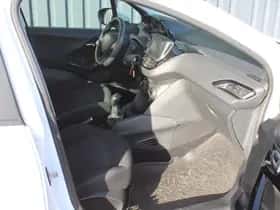 Peugeot 208 (2018) thumbnail 11
